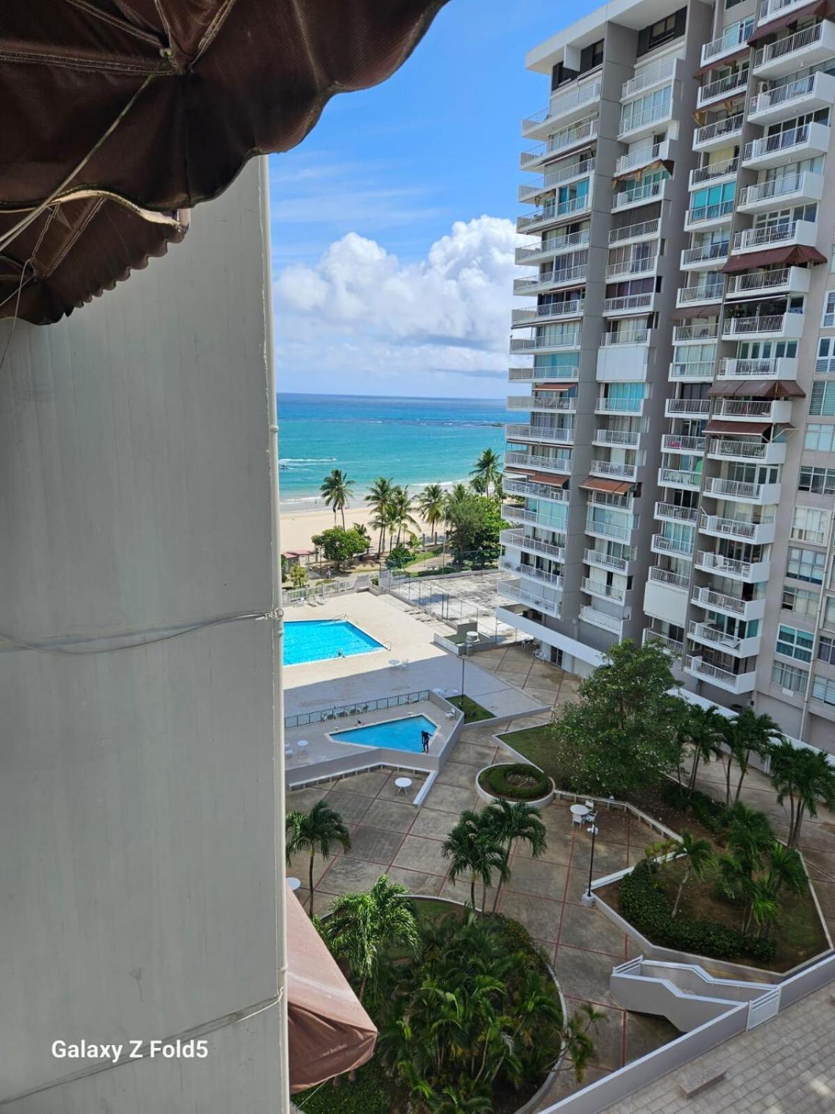 Steps From Foxwoods- Beachfront Retreat With Pools Сан Хуан Екстериор снимка